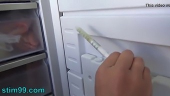 تزریق مایع منی به رحم با استفاده از سرنگ