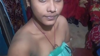 Desi Indian Big Boobs Girl In Solo Masturbation