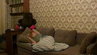 ضبط خانوادگی صمیمی با حضور پدر و دختر در موقعیت سازش