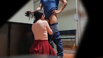 Rijke Man Wordt Geneukt Door Mijn Secretaresse Uit Argentinië
