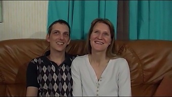 Horny Housewife Gets Fucked By Husband On Amateur Cam