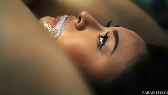سه زن زیبا در یک سه نفره داغ