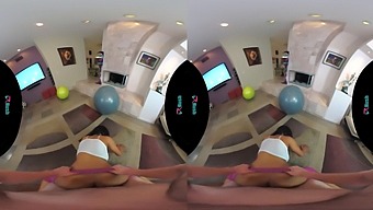 Jenna Foxx In Vrhush: Yoga Pants And Intense Fucking