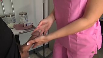 Reality Check: Nurse Gives Patients Mind-Blowing Oral Pleasure