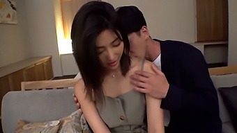 A Stunning Amateur Wife With Natural Tits Gives A Blowjob And Has Sex In This Homemade Video