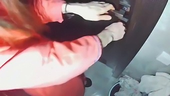Cheating Wife Has Sex With Her Husband’s Friends In This Homemade Video.